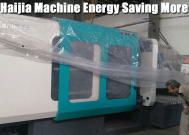 Machine thermoplastique de moulage par injection, palette en plastique rendant la machine horizontale