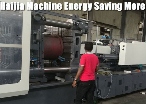 Machine automatisée de moulage par injection de polymère, tasse en plastique faisant la machine