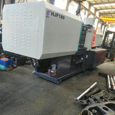 Machine complètement automatique de moulage par injection de deux couleurs pour la fabrication en plastique de chaise de pp picoseconde